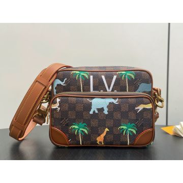 Nil Messenger M14016 – Damier Ebene Canvas with Brown Cowhide Leather Trim