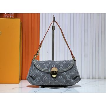 Mini Pleaty Bag M44470 – Elegant Leather Shoulder Bag