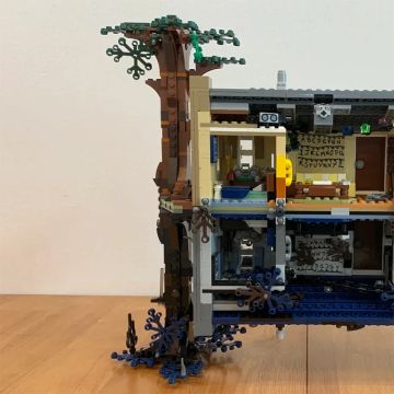 Stranger Things Upside Down World Building Set - 2287 Pieces | Byers House Model Kit - Gift for TV Show Fans