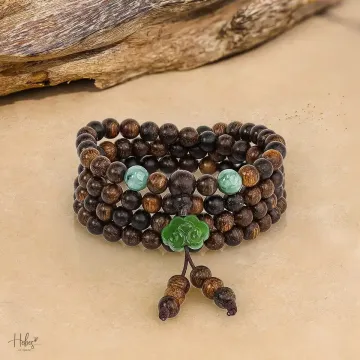 Natural Agarwood Bracelet for Spiritual Gift Buyers – Handcrafted Calming Energy for Meditation, Protection – Brown Agarwood – Main View